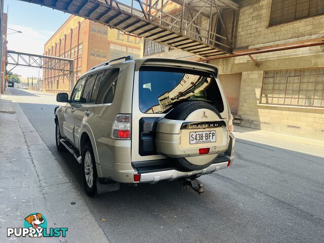 2013 Mitsubishi Pajero Wagon Automatic