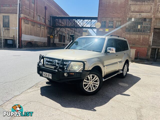 2013 Mitsubishi Pajero Wagon Automatic