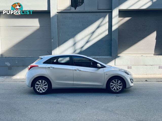 2012 HYUNDAI i30 ACTIVE 6 SP MANUAL 5D HATCHBACK