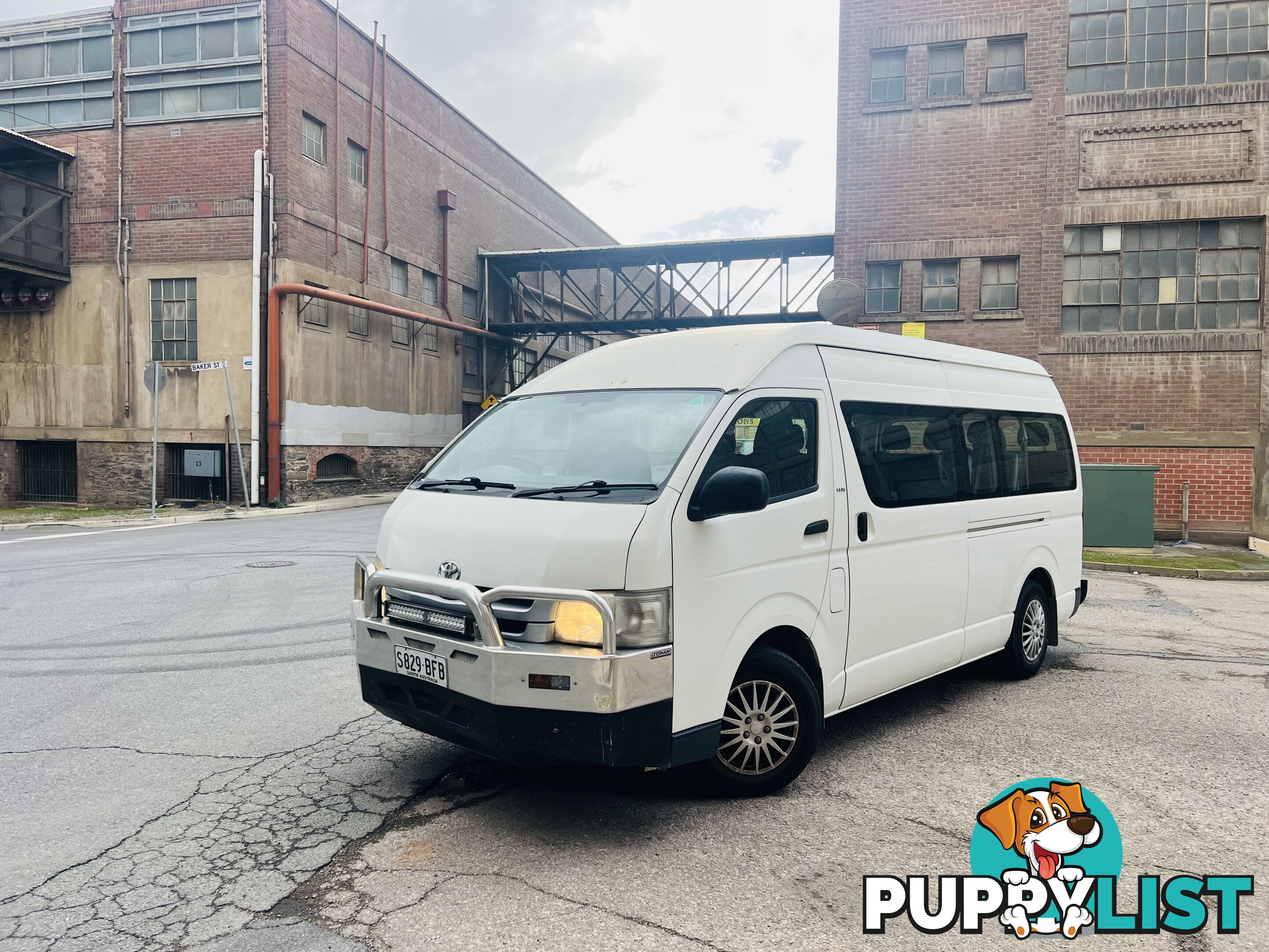 2010 TOYOTA HIACE COMMUTER 4 SP AUTOMATIC BUS