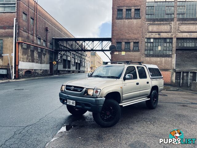 2005 TOYOTA HILUX (4x4) 5 SP MANUAL DUAL CAB P/UP