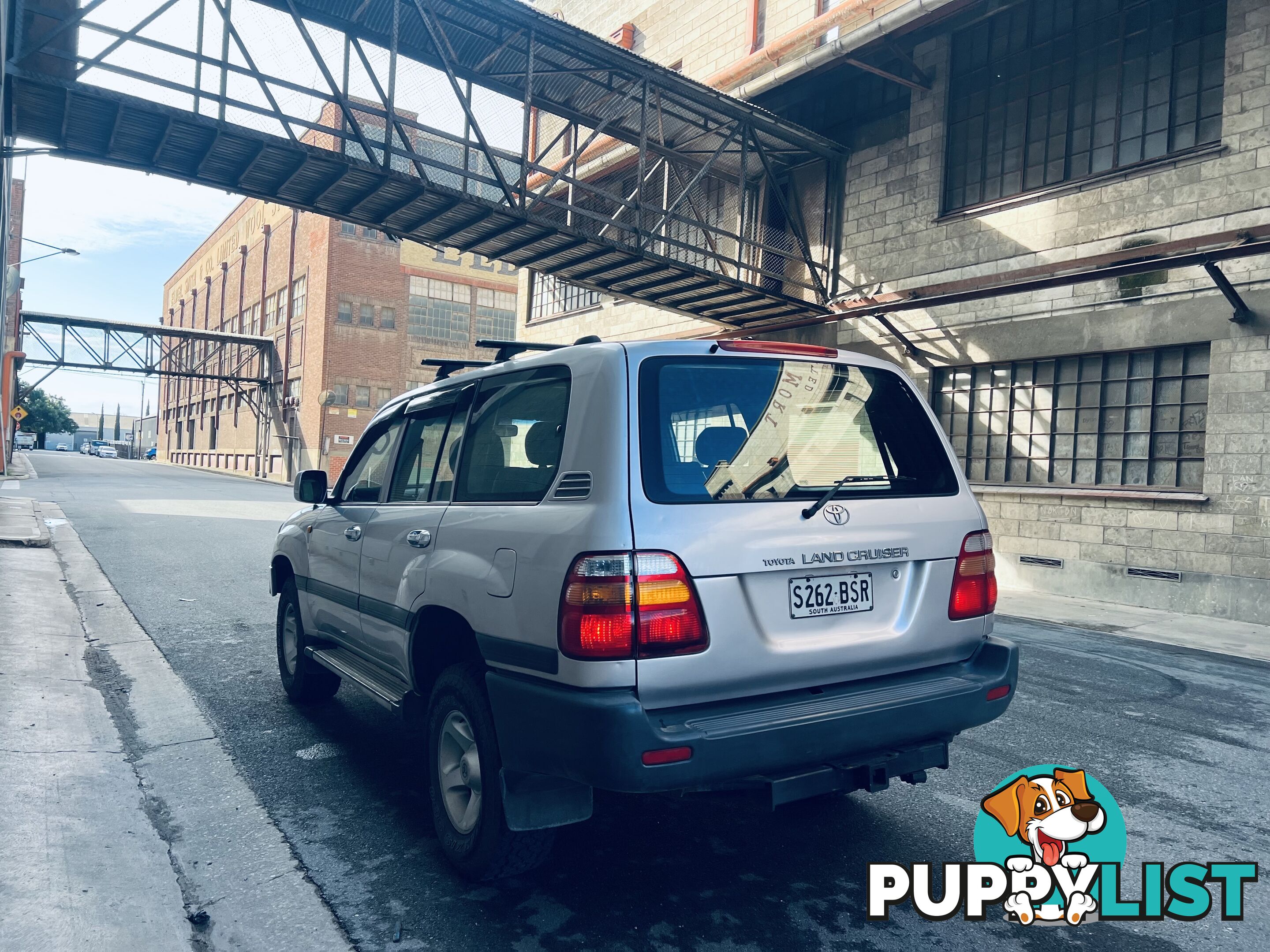 1999 TOYOTA LANDCRUISER GXL (4x4) 4 SP AUTOMATIC 4x4 4D WAGON