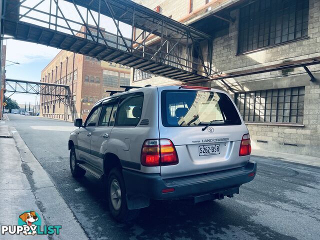 1999 TOYOTA LANDCRUISER GXL (4x4) 4 SP AUTOMATIC 4x4 4D WAGON