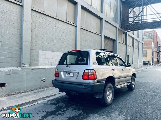 1999 TOYOTA LANDCRUISER GXL (4x4) 4 SP AUTOMATIC 4x4 4D WAGON