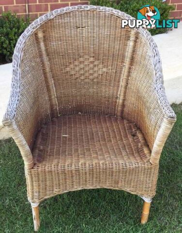 Wicker chair $20 Has slight damage to seat see photo Still a us