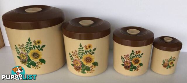 Set of 4 vintage canisters for kitchen Heights from largest to