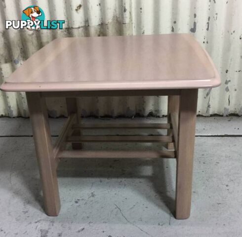 Matching pair of lamp table / coffee table $30 pair Nyatoh Very