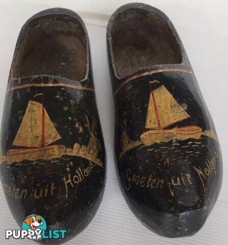 Vintage Dutch clogs hand carved, hand painted L 27 cm W 9.5 cm