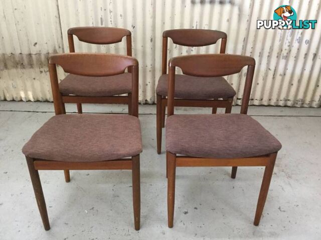 Set of 4 vintage mid century dining chairs Danish style Seat hei