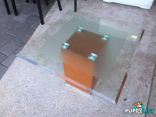 Lamp table coffee table Heavy piece. Thick beveled edge glass top