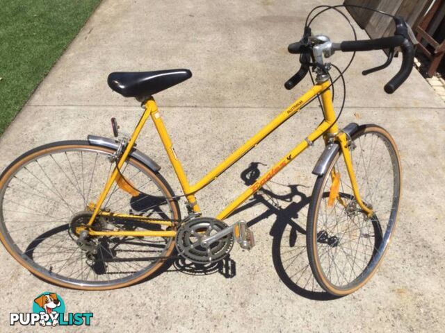 Malvern Star Renegade Bike. 22" Frame 26" wheels Full mud guards.