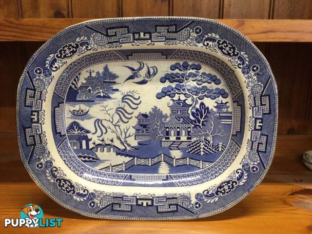 Antique 1900s blue willow design Turkey platter 18" 46 cm length