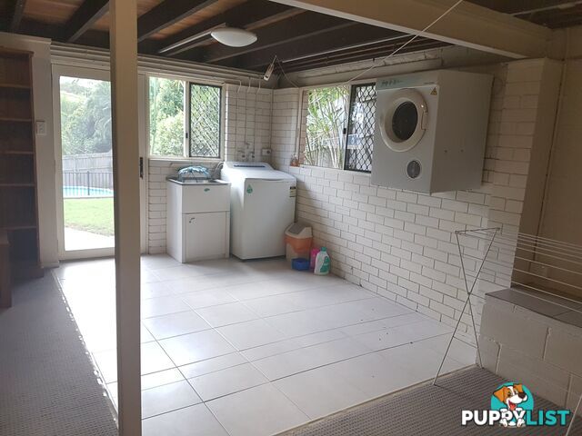 92 Fegen Drive MOOROOKA QLD 4105