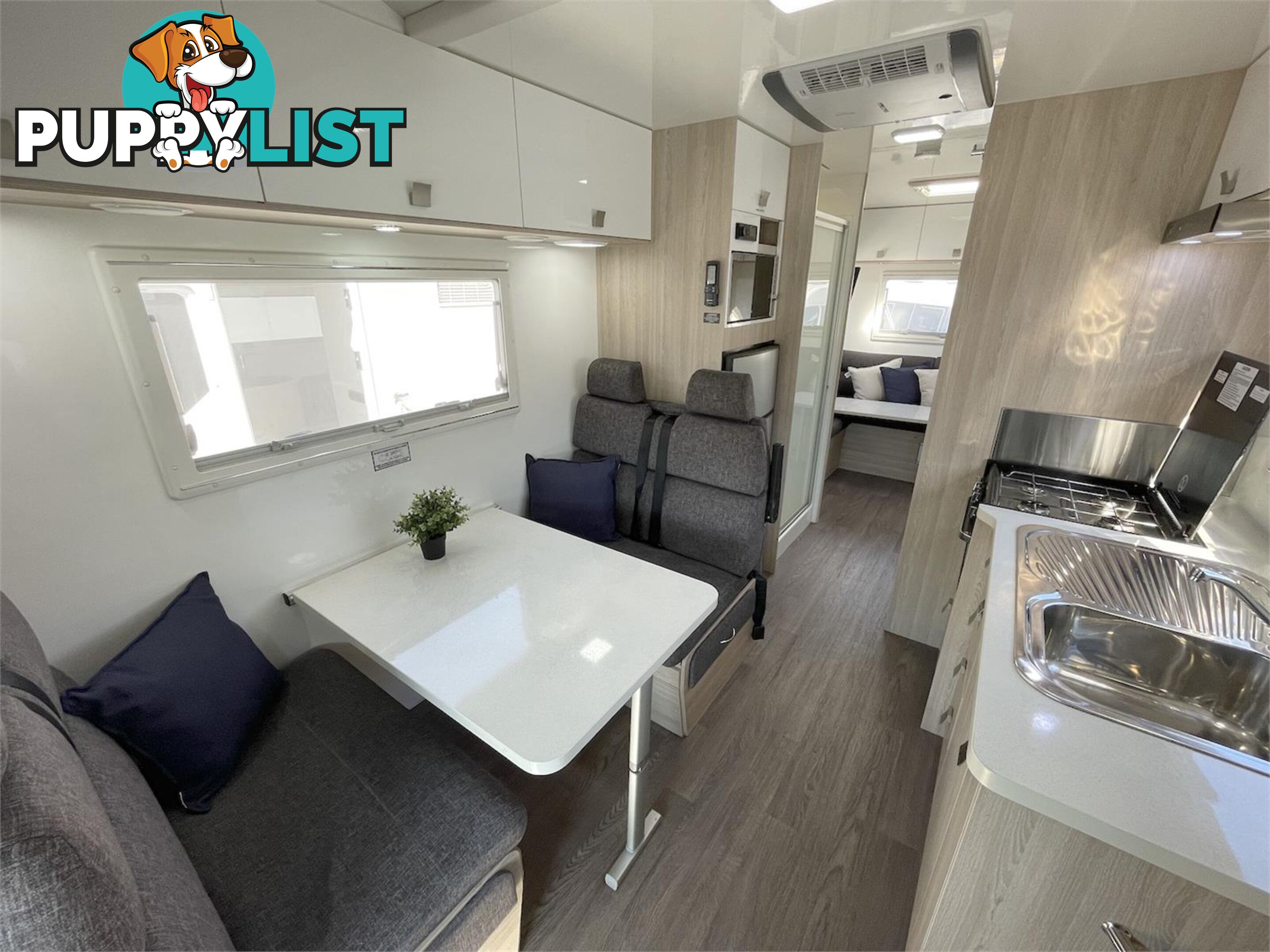 2019 Winnebago Burleigh Motor Home