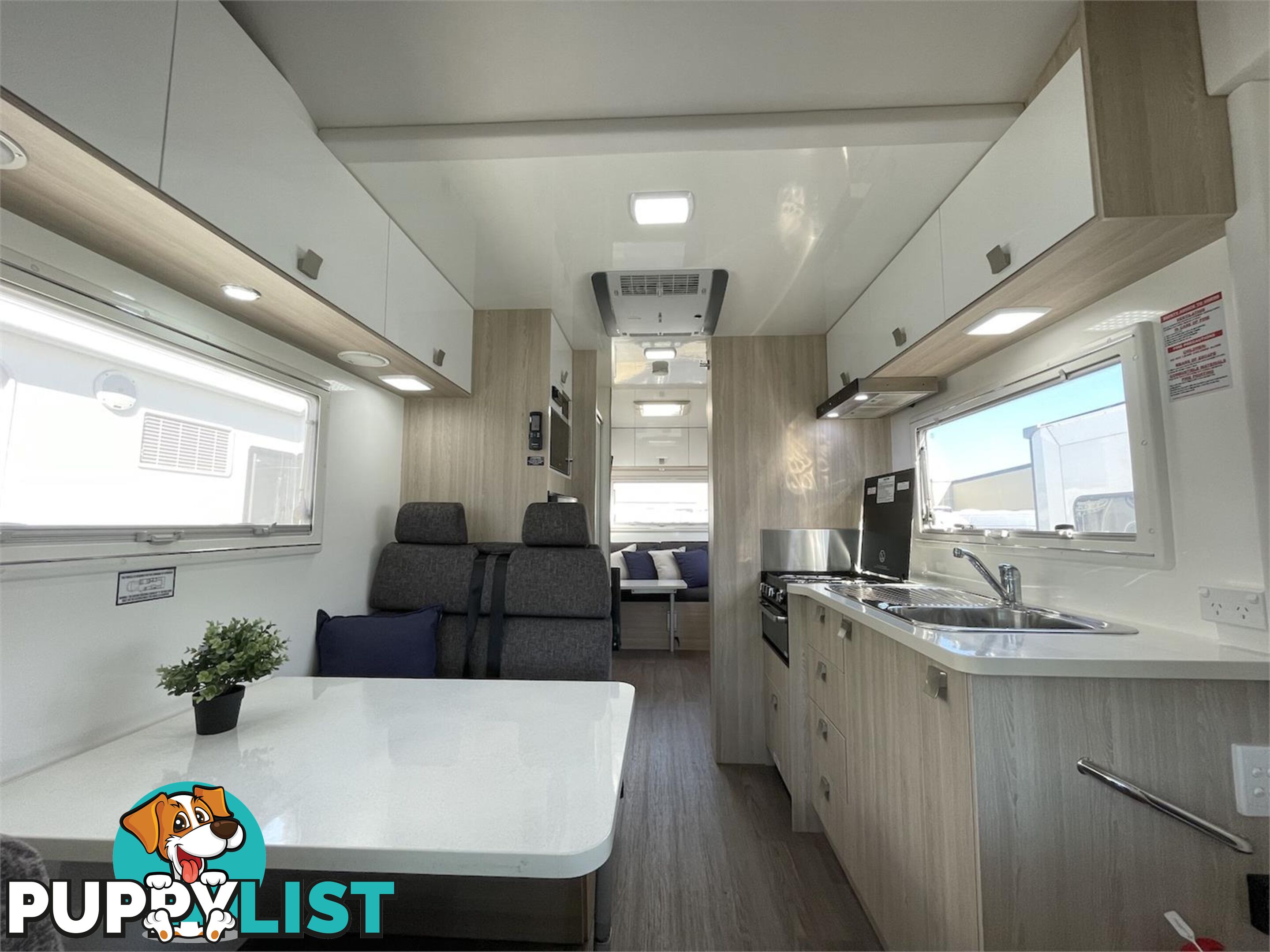 2019 Winnebago Burleigh Motor Home