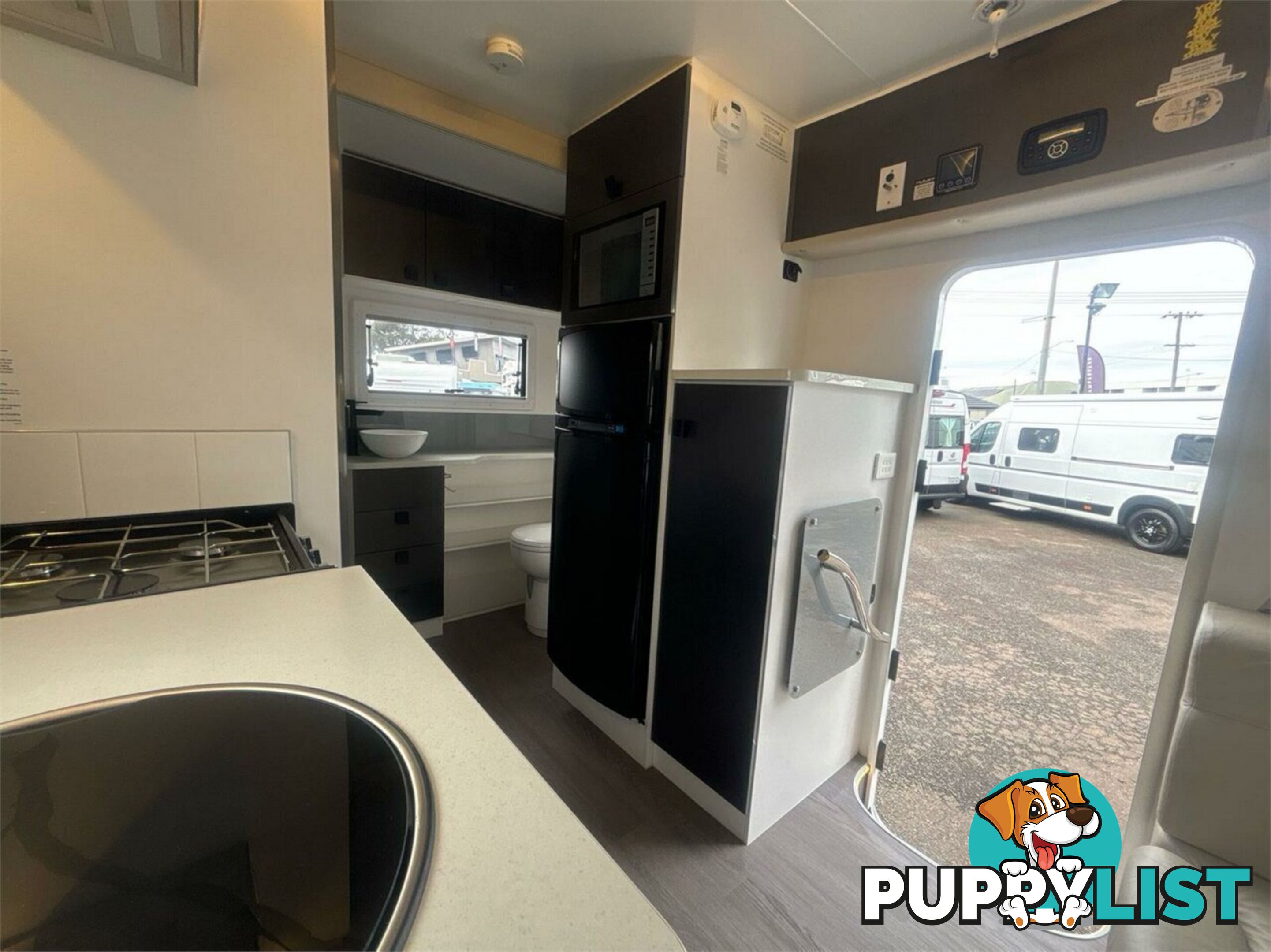 2020 Sunliner Pinto 411 Motor Home