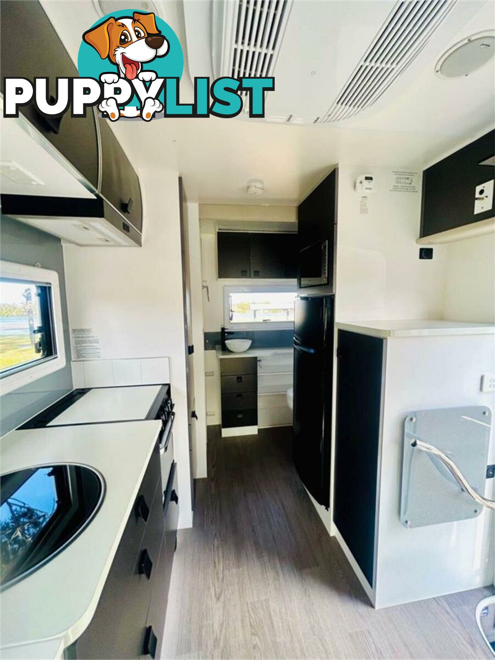 2020 Sunliner Pinto 411 Motor Home