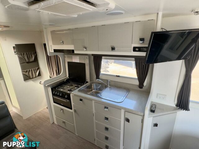 2016 Paramount Caravan Caravan