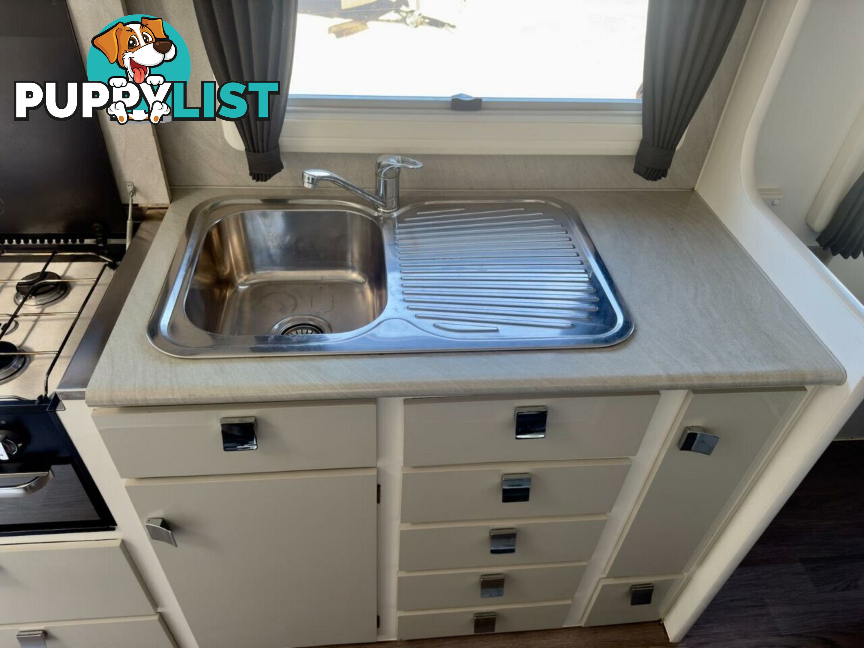 2016 Paramount Caravan Caravan