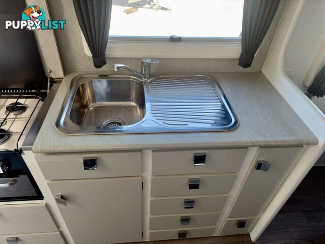 2016 Paramount Caravan Caravan