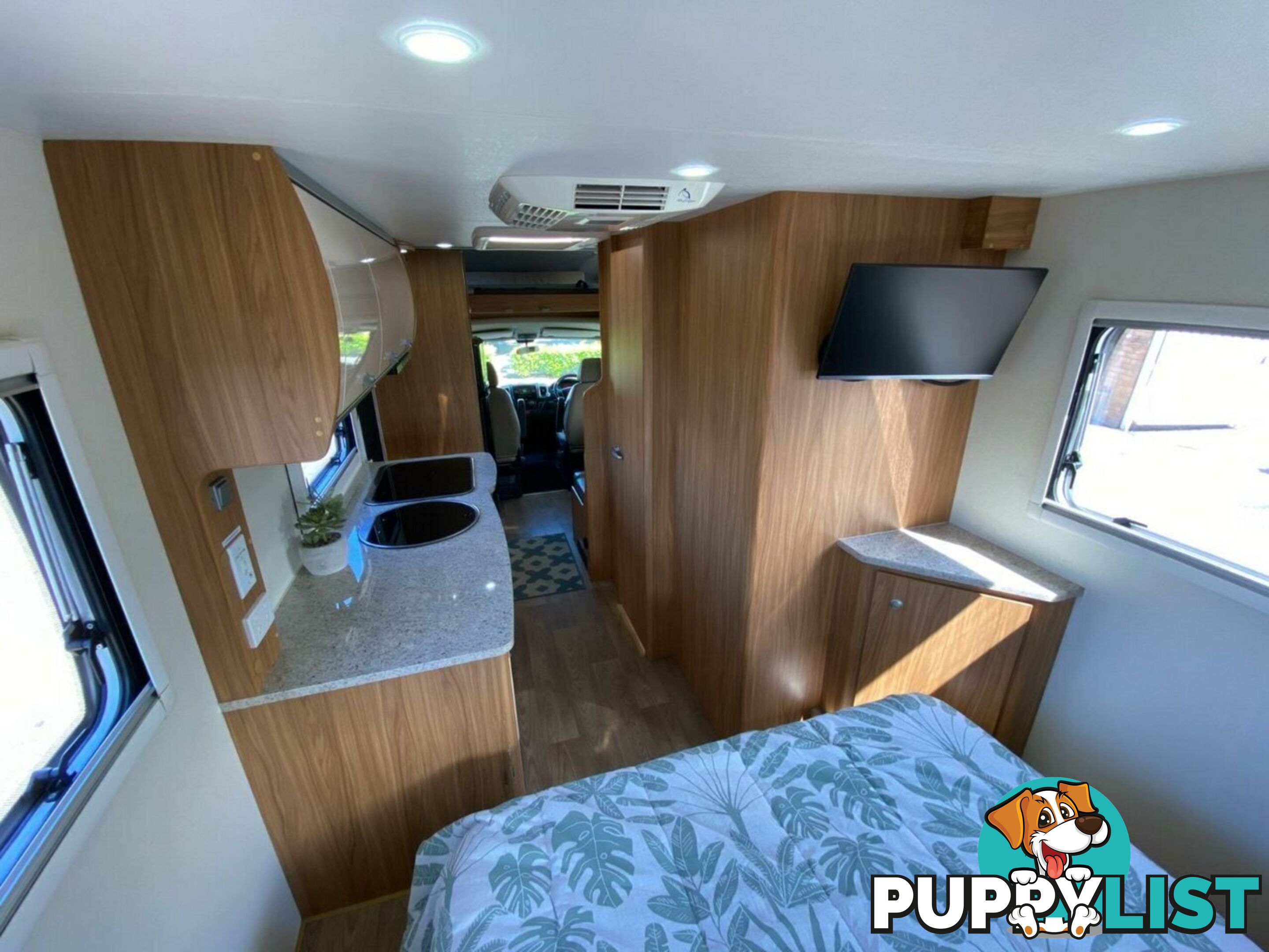 2015 AVAN Ovation M6 Motor Home