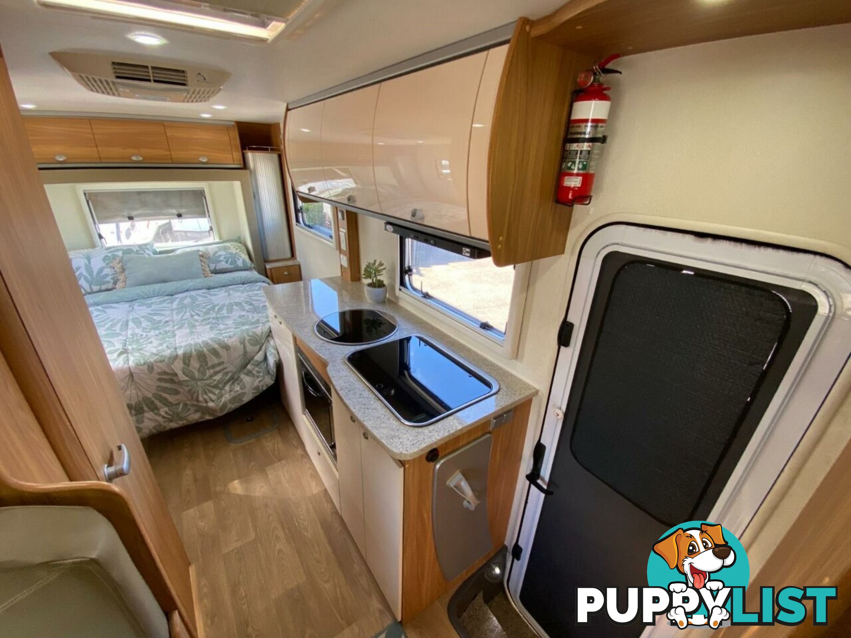 2015 AVAN Ovation M6 Motor Home