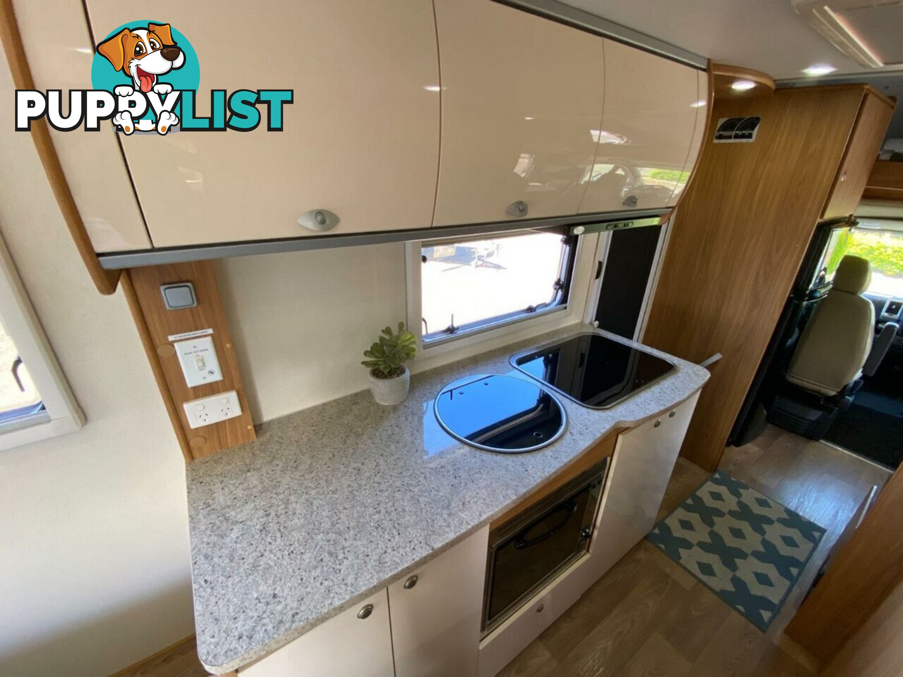 2015 AVAN Ovation M6 Motor Home