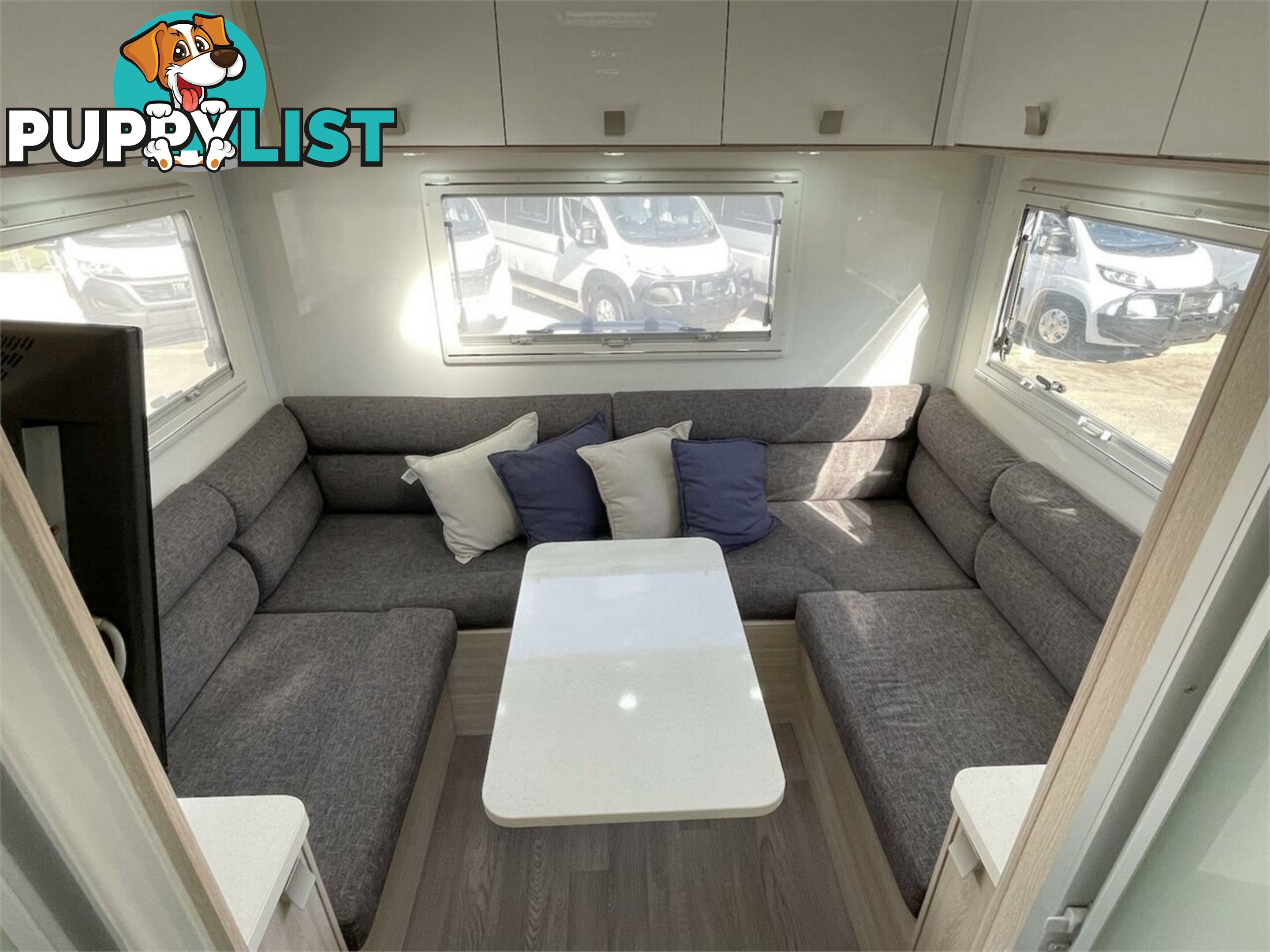 2019 Winnebago Burleigh Motor Home