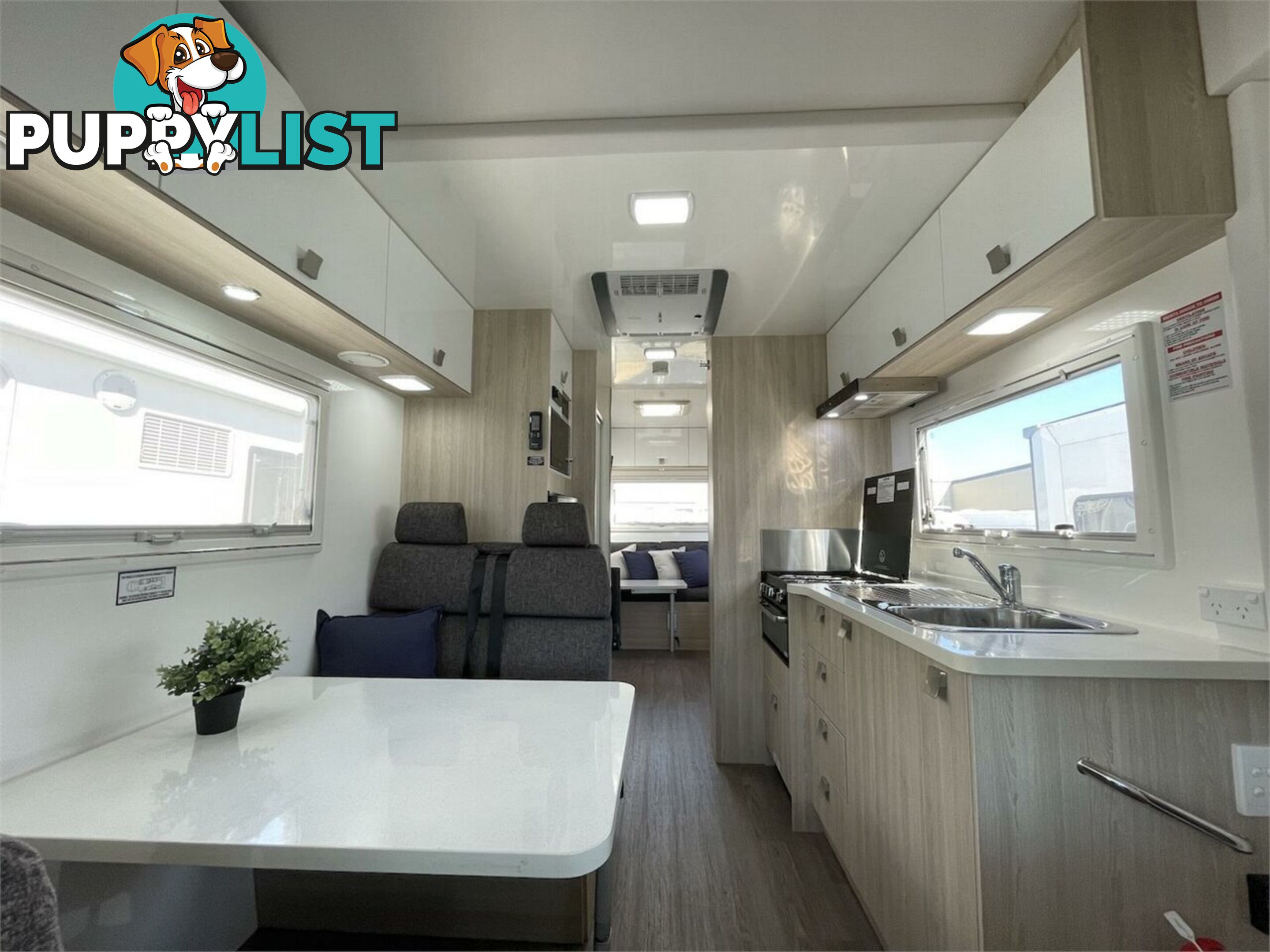 2019 Winnebago Burleigh Motor Home