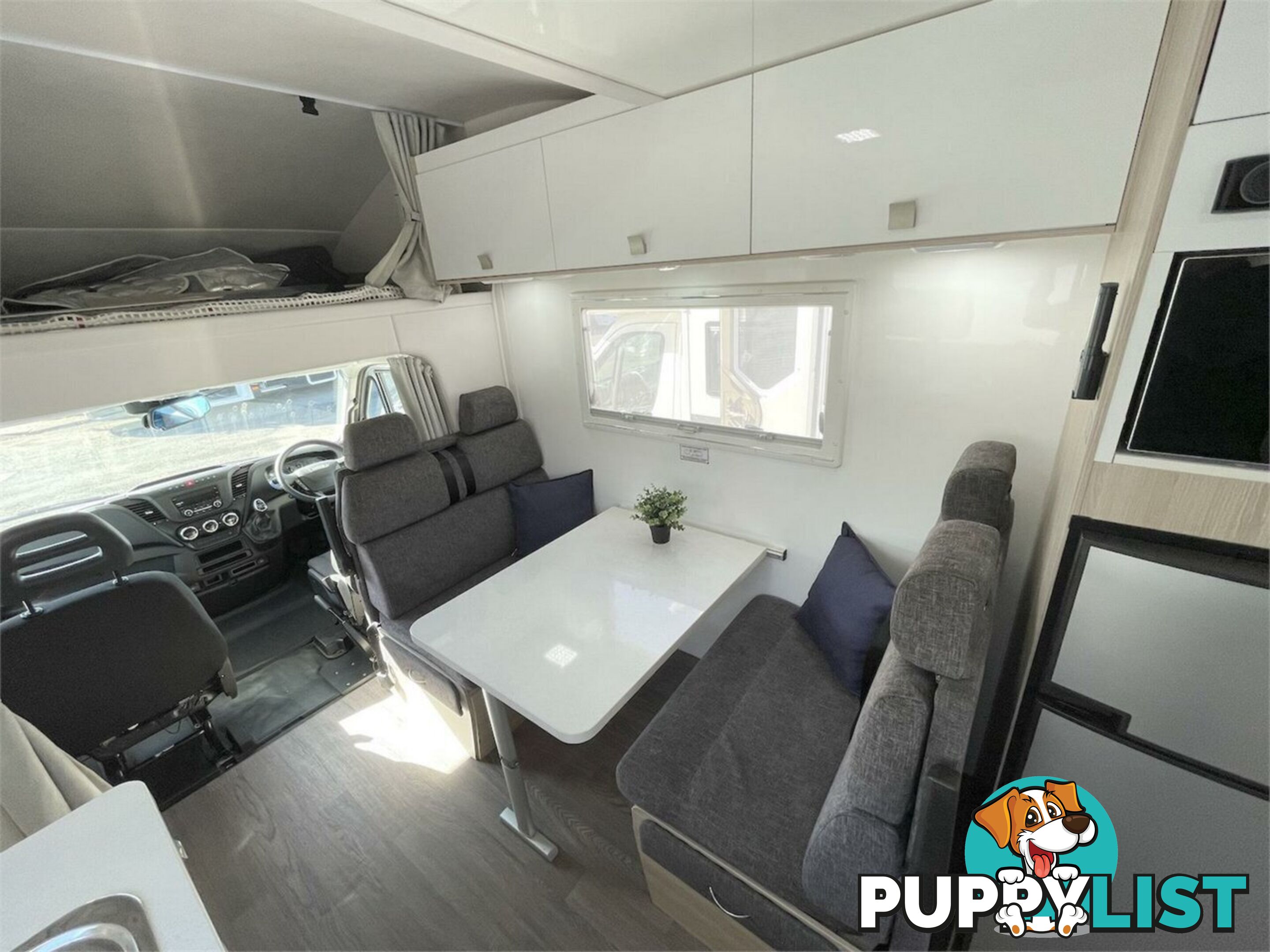 2019 Winnebago Burleigh Motor Home