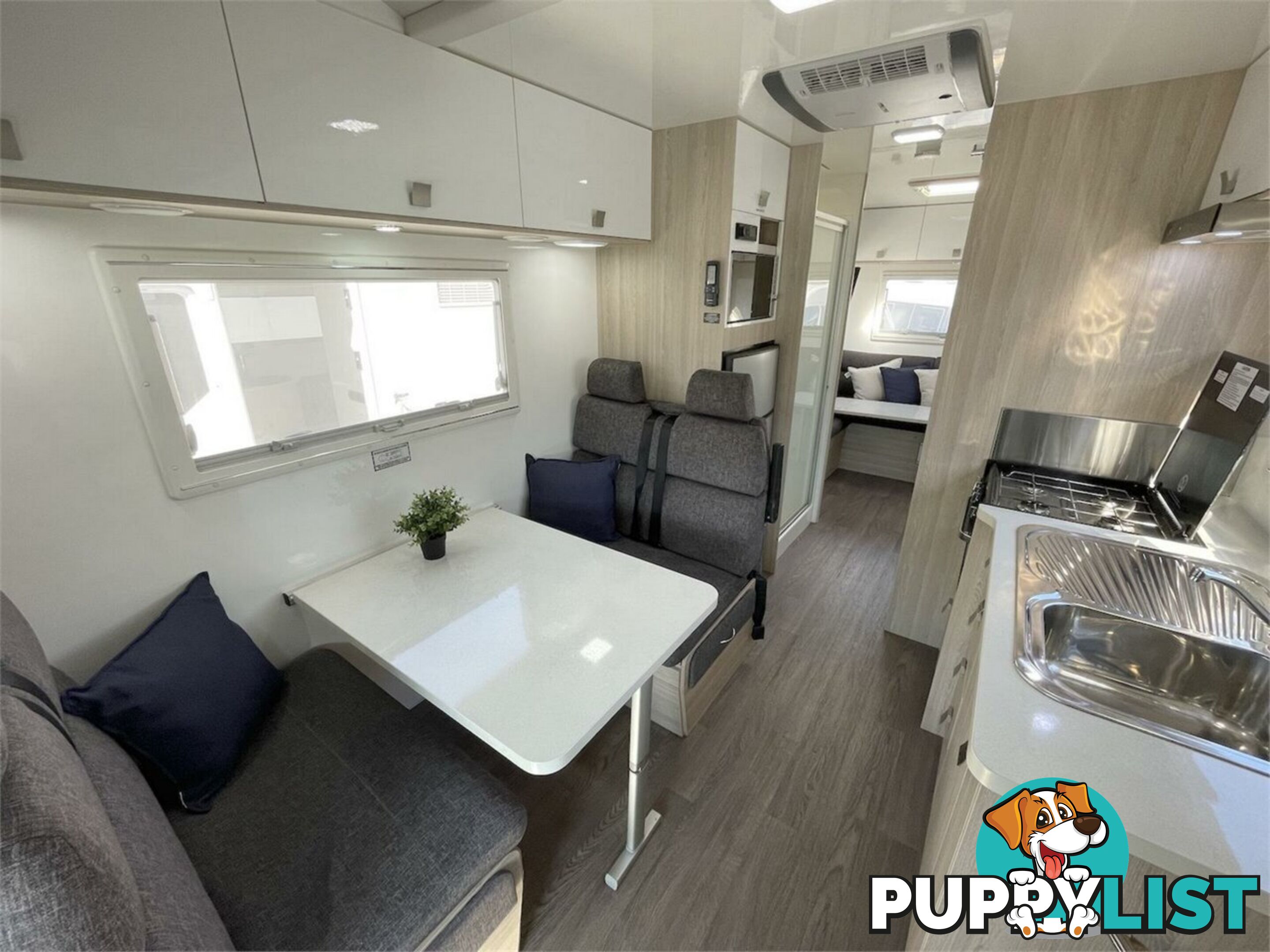 2019 Winnebago Burleigh Motor Home