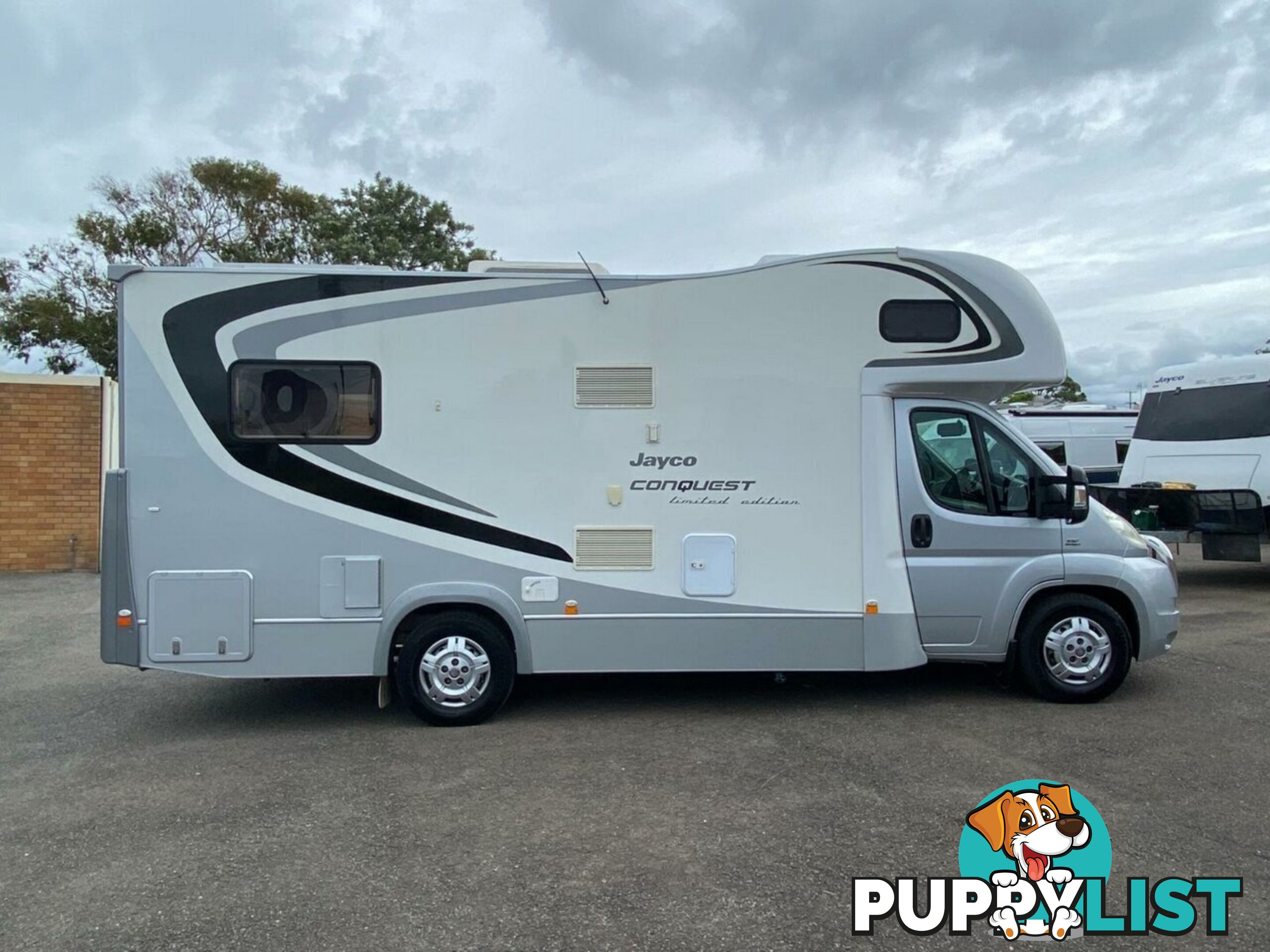 2013 Jayco Caravans Conquest 23.4 Silver Motor Home