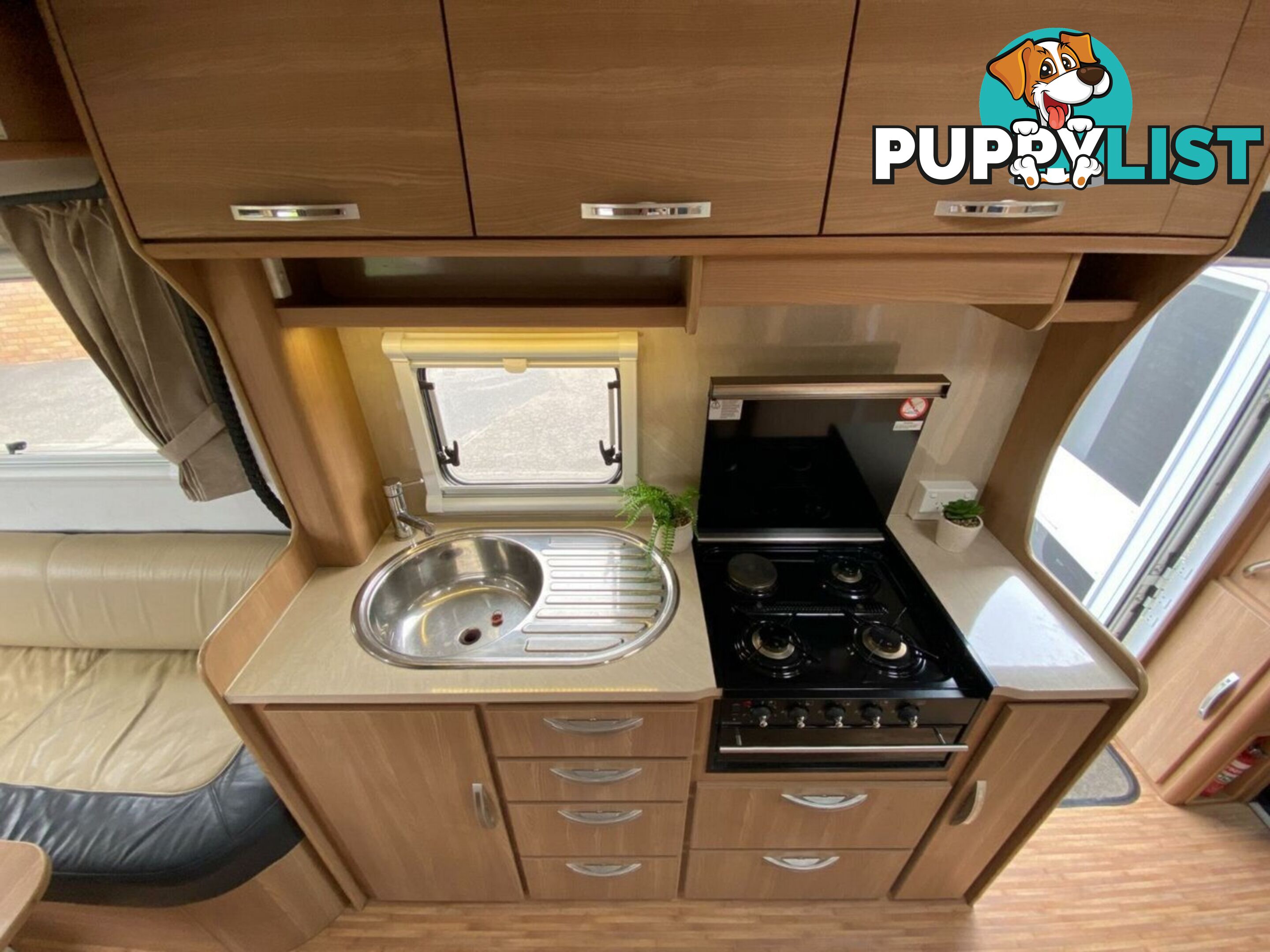 2013 Jayco Caravans Conquest 23.4 Silver Motor Home