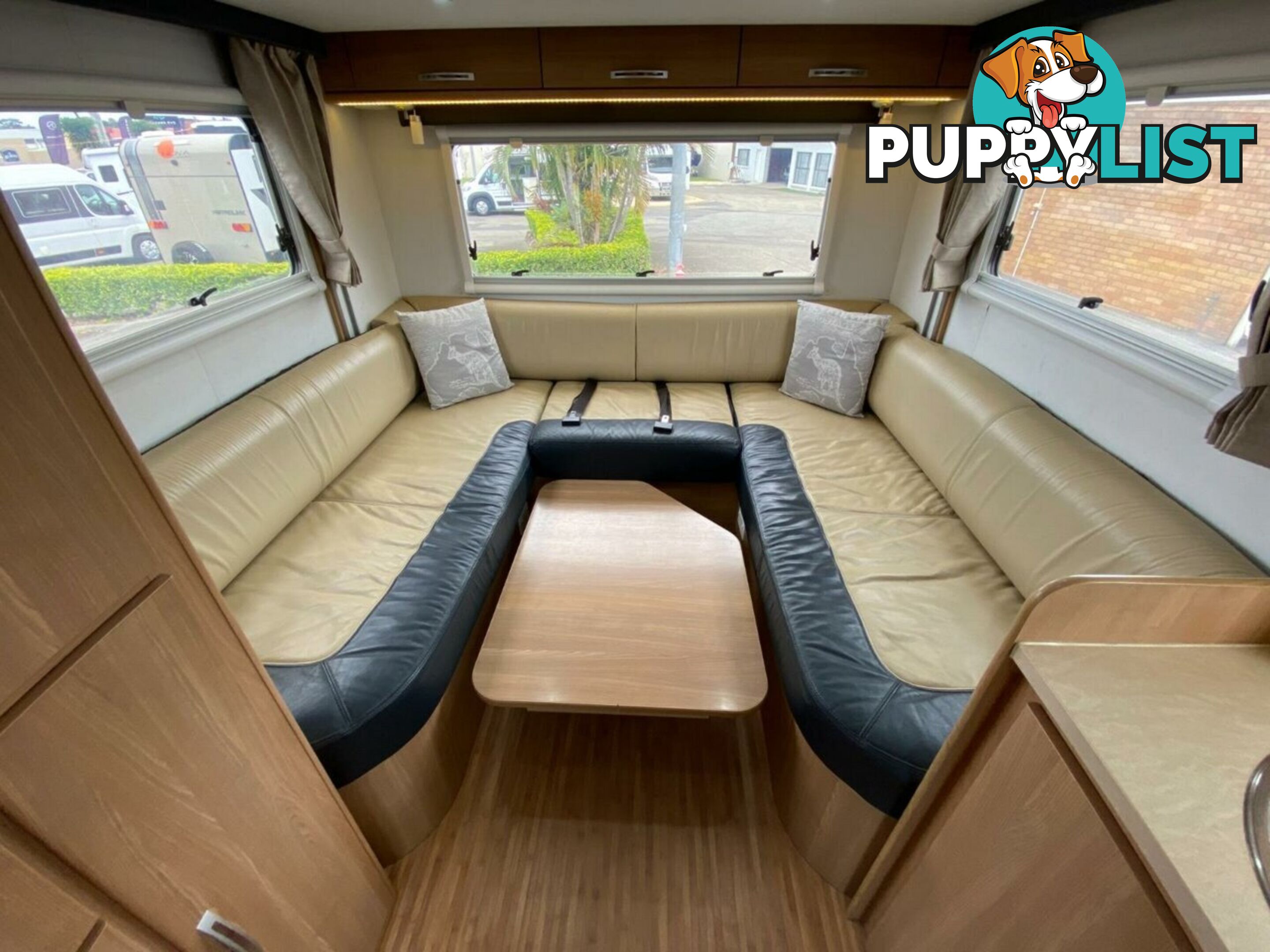 2013 Jayco Caravans Conquest 23.4 Silver Motor Home