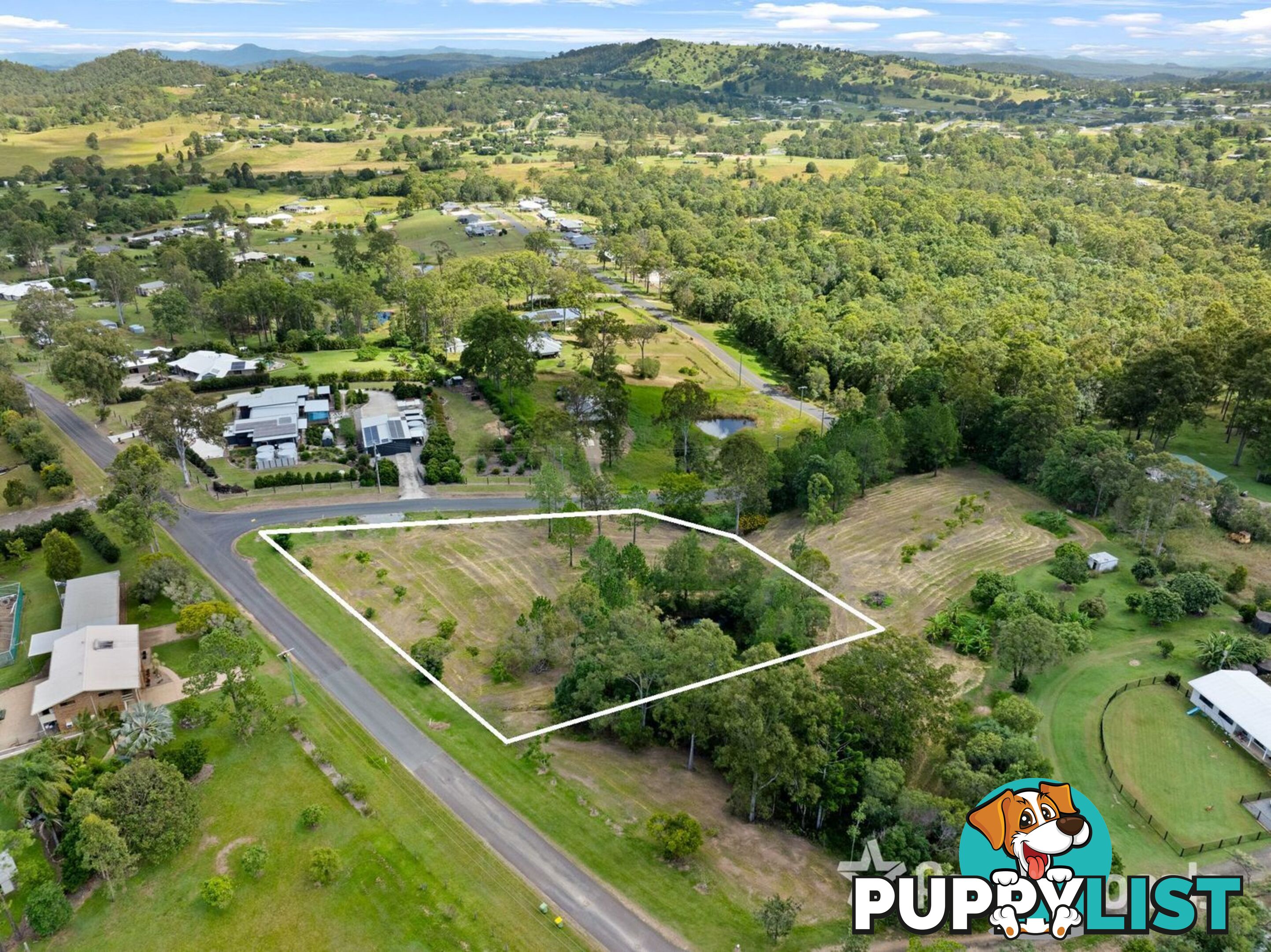 4 Newfarm Road Chatsworth QLD 4570