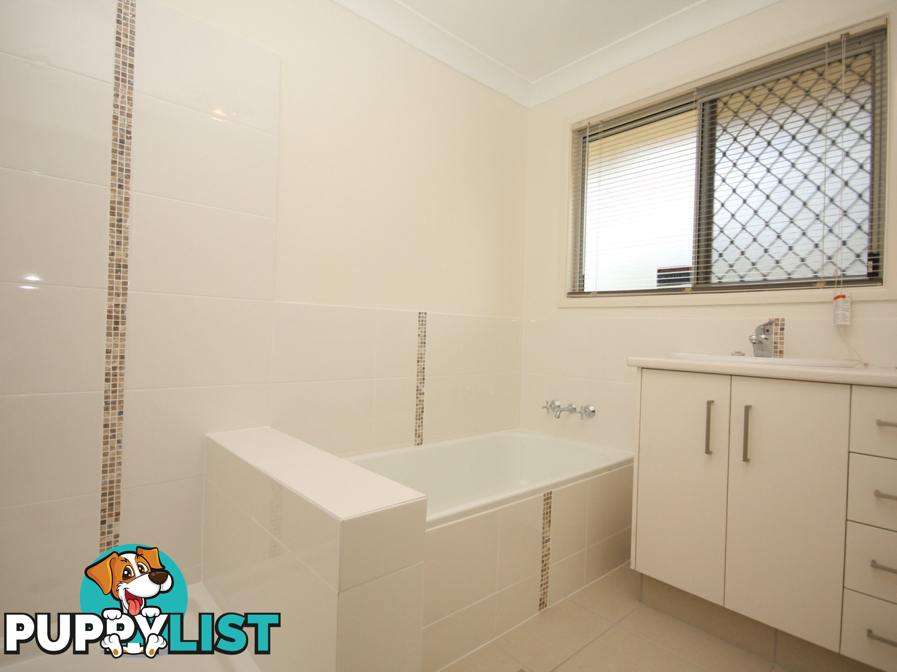 7 Driftwood Street CRESTMEAD QLD 4132