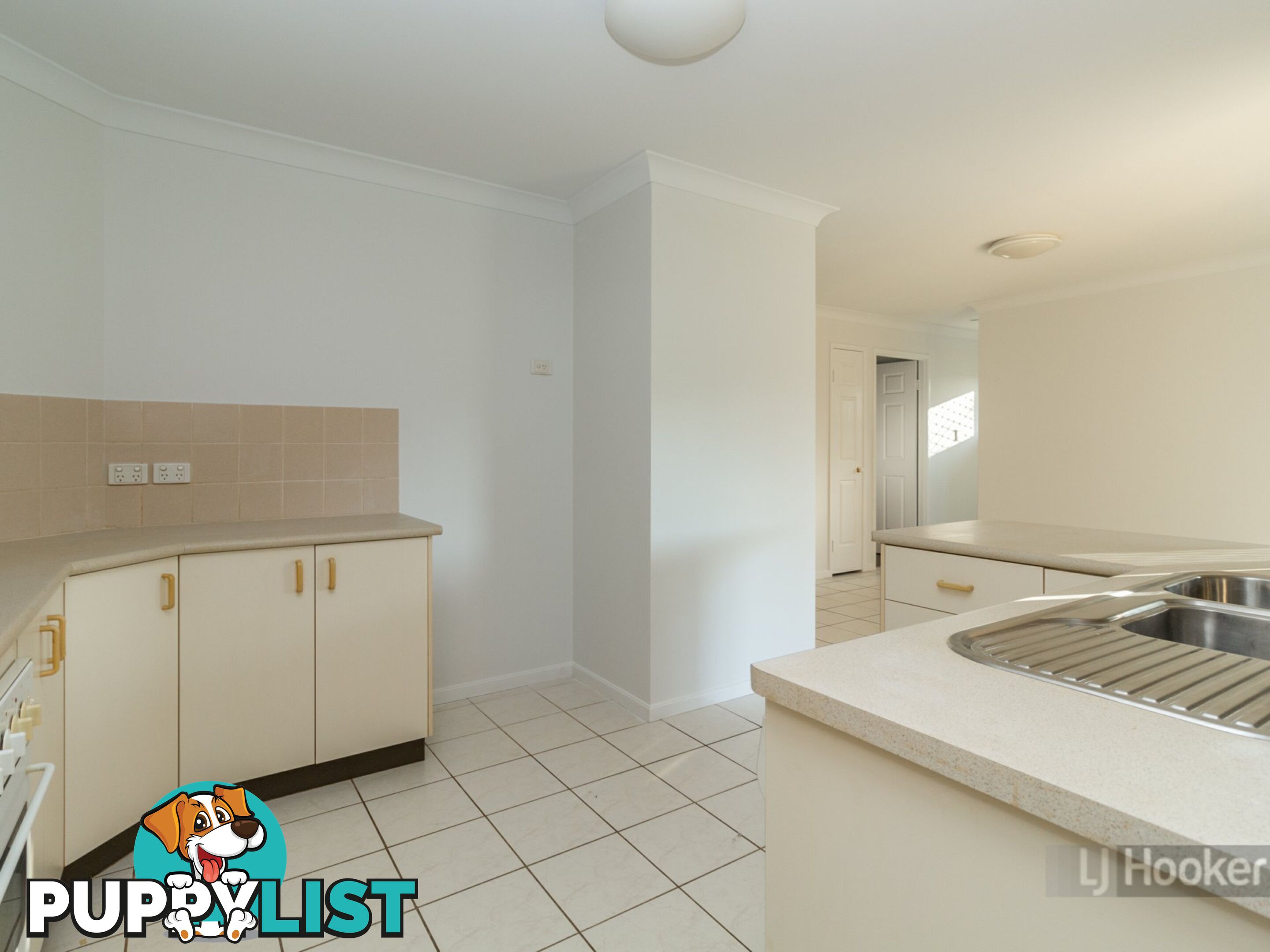 7 Learmonth Court HILLCREST QLD 4118