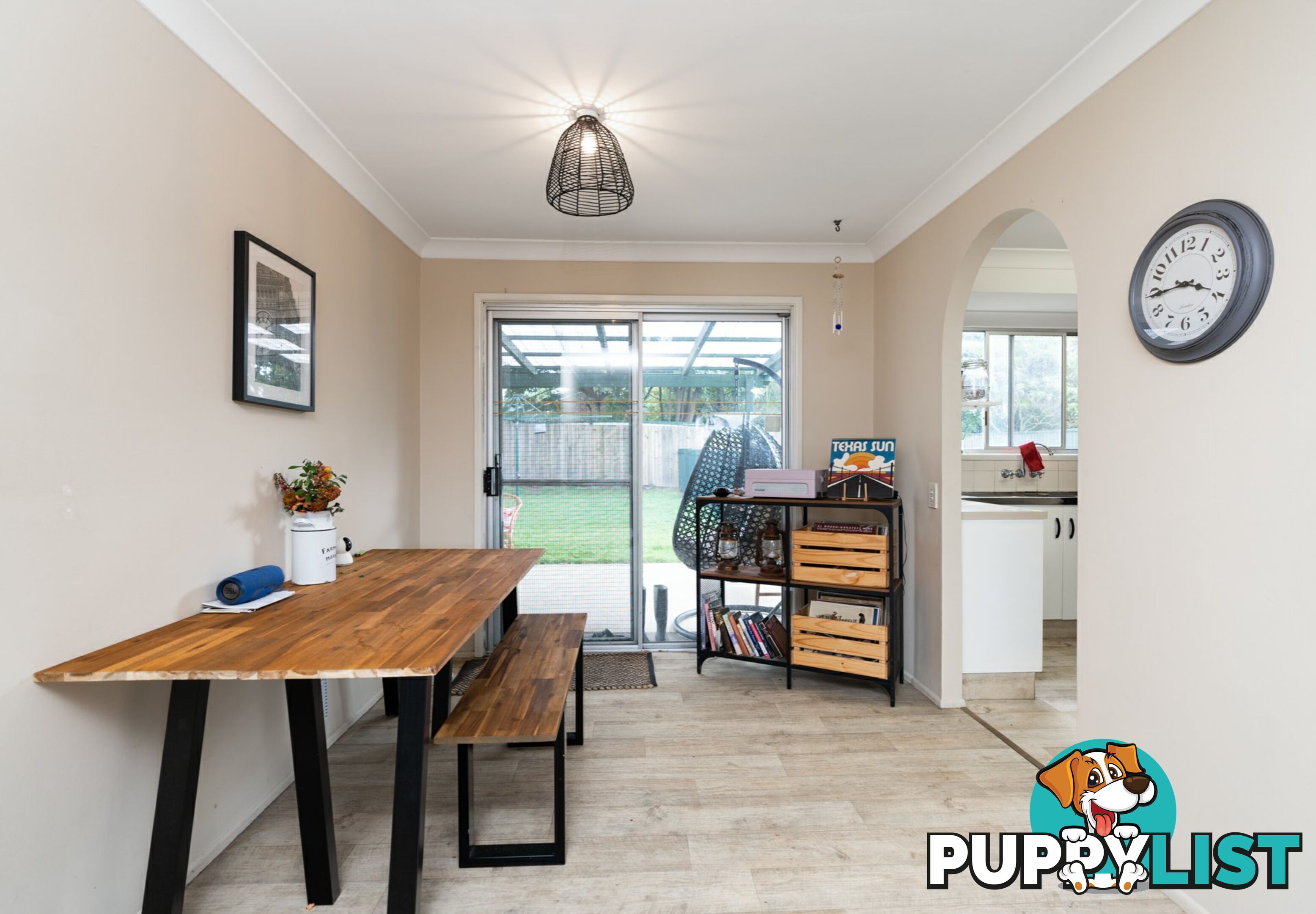 96 Waratah Drive CRESTMEAD QLD 4132