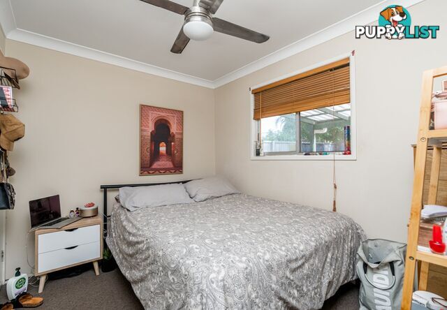 96 Waratah Drive CRESTMEAD QLD 4132