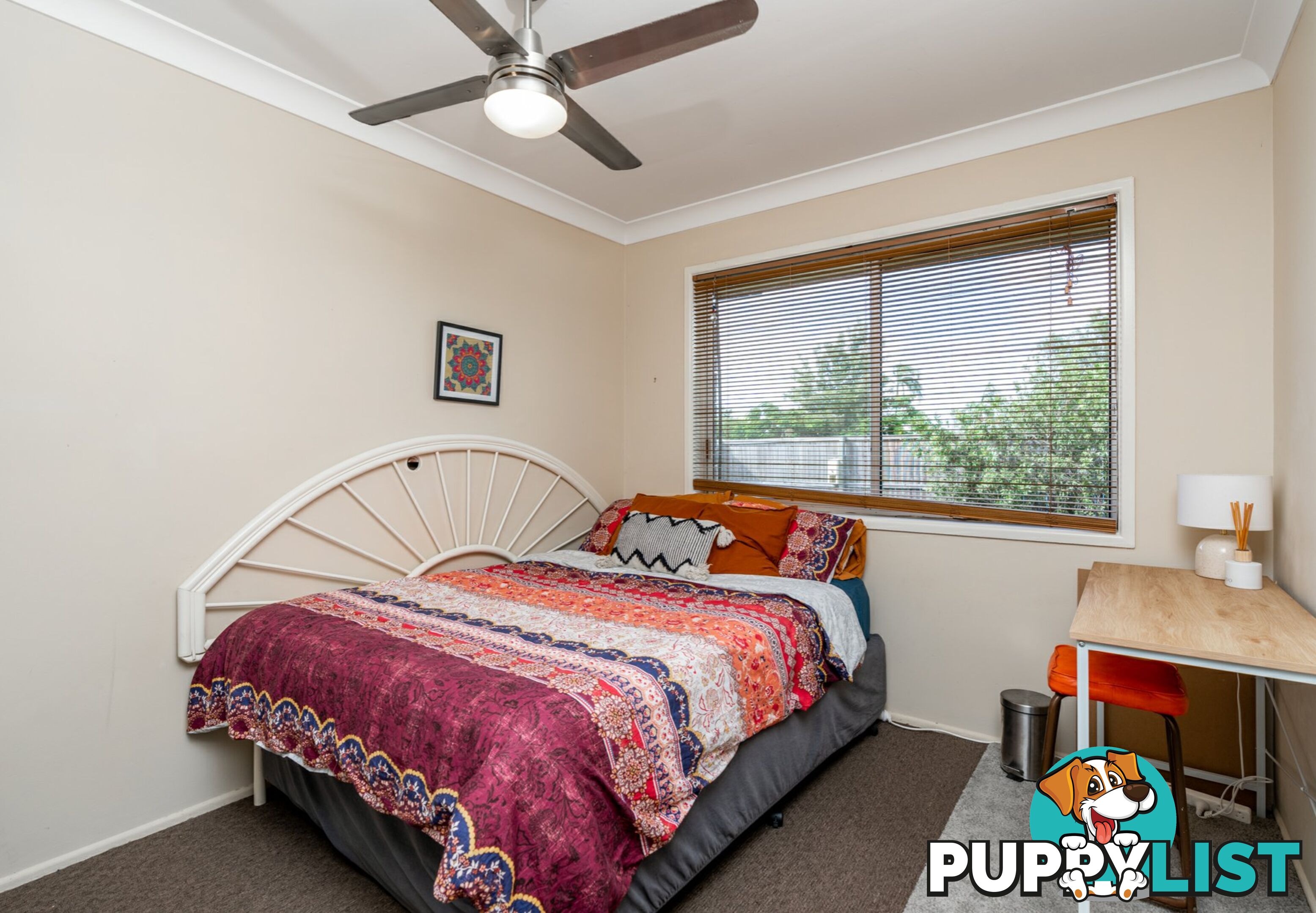 96 Waratah Drive CRESTMEAD QLD 4132