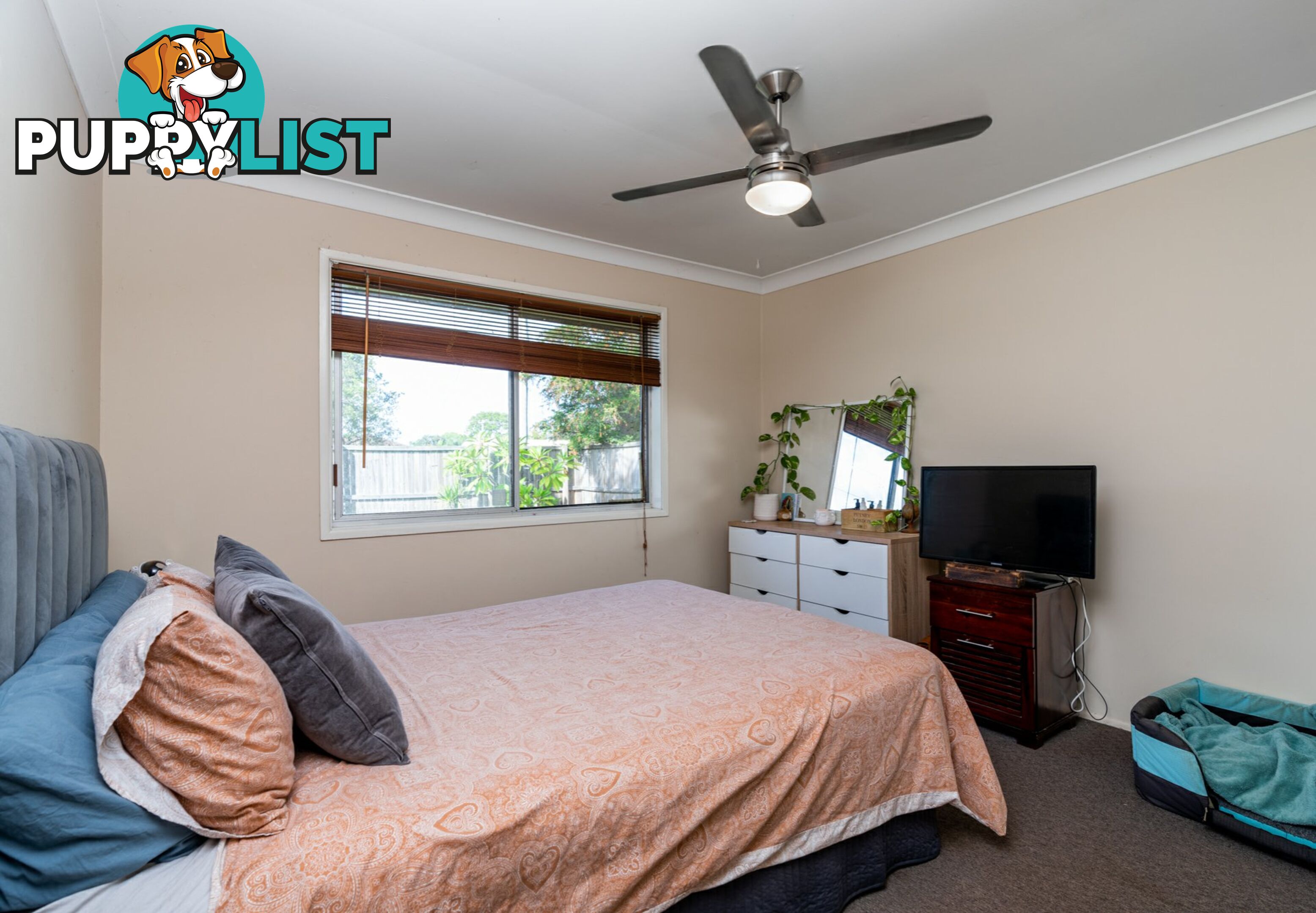 96 Waratah Drive CRESTMEAD QLD 4132