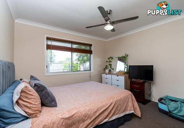 96 Waratah Drive CRESTMEAD QLD 4132