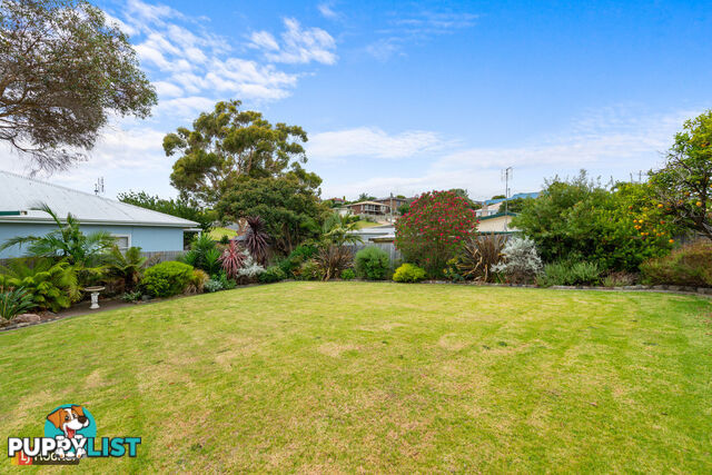 6 Tanjil Grove LAKES ENTRANCE VIC 3909