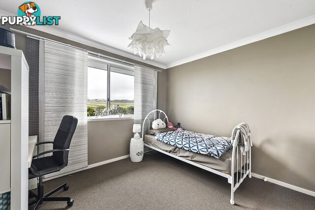 34 Norman Court LAKES ENTRANCE VIC 3909