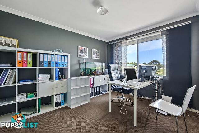 34 Norman Court LAKES ENTRANCE VIC 3909