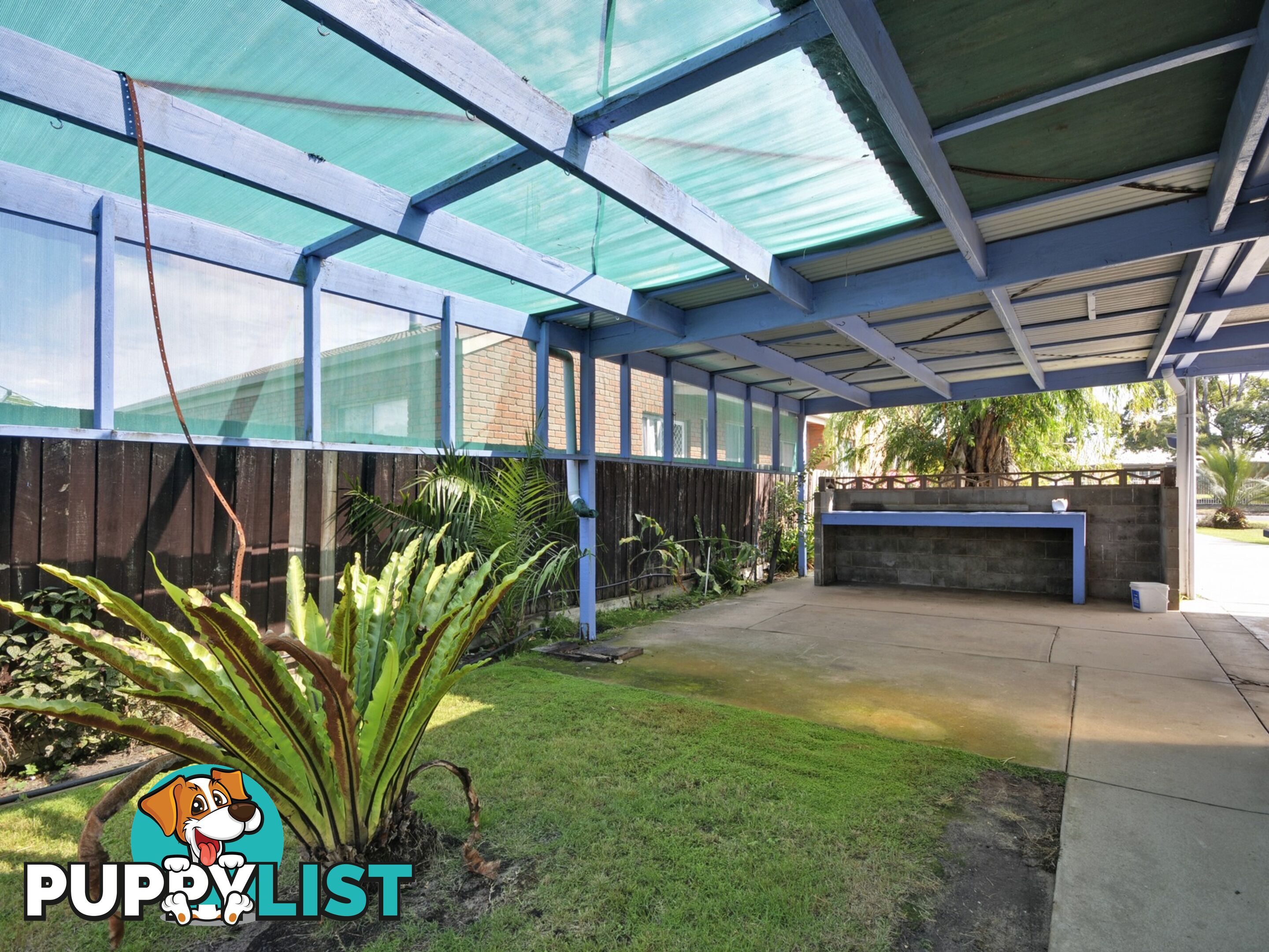 16 Lambert Street LAKES ENTRANCE VIC 3909