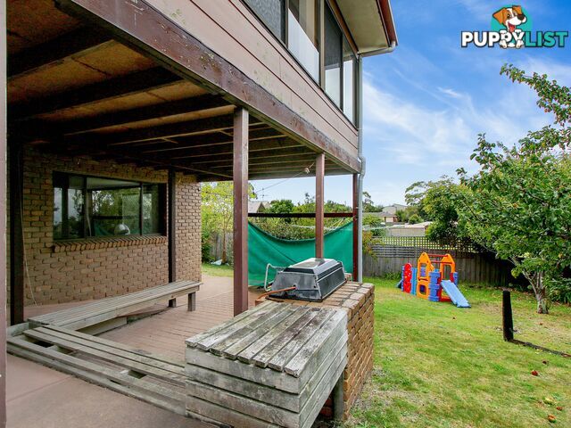 22 Periwinkle Drive LAKES ENTRANCE VIC 3909