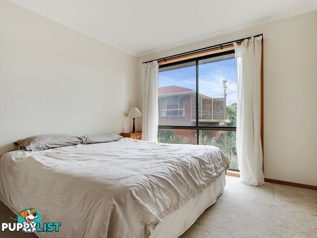 22 Periwinkle Drive LAKES ENTRANCE VIC 3909