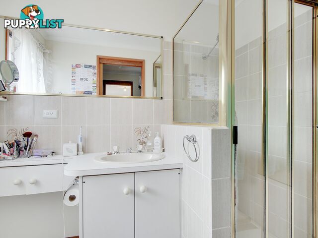 22 Periwinkle Drive LAKES ENTRANCE VIC 3909