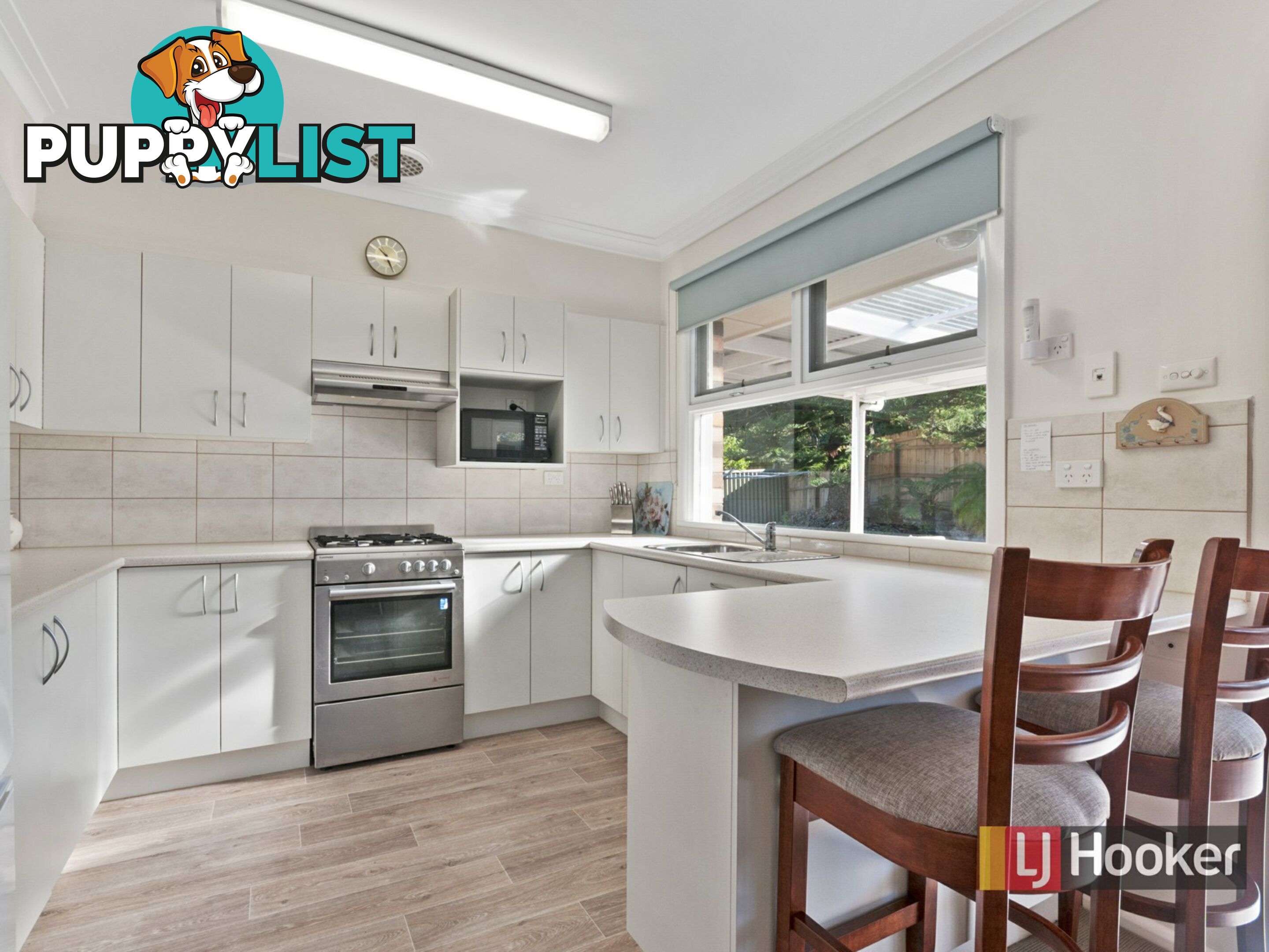 6 Macrae Court LAKES ENTRANCE VIC 3909